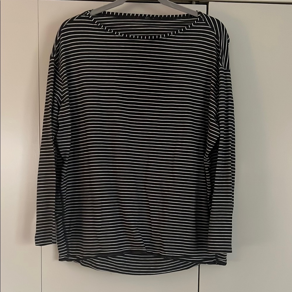 Gray and Black Long Sleeve Boxy T-Shirt